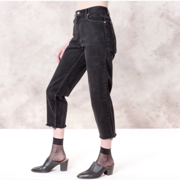 Vintage High Waist Frayed Hem Levi’s-Black (XXS-M) - Picture 4 of 4